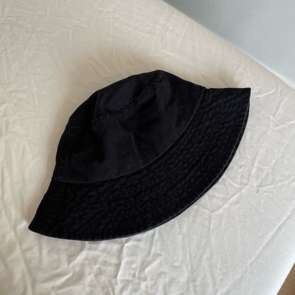 black bucket hat
